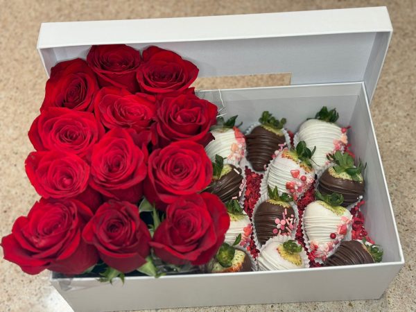San Valentín Caja Surtida de Fresas con Chocolate